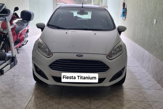 FORD FIESTA 1.6 TITANIUM HATCH 16V FLEX 4P POWERSHIFT FORD FIESTA 1.6 TITANIUM HATCH 16V FLEX 4P POWERSHIFT